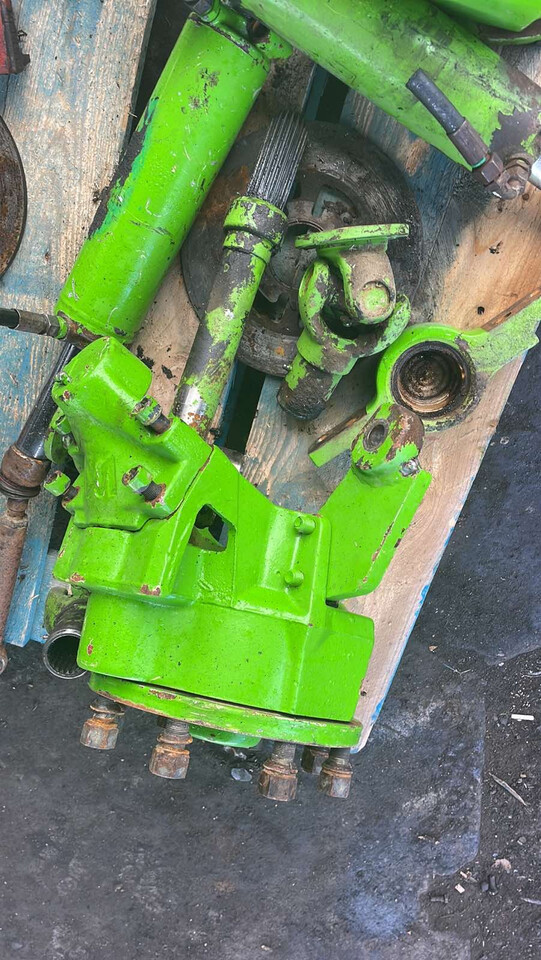 Merlo - Zwolnica | Zwrotnica | Półoś - Transmission pour Machine agricole: photos 1 Merlo - Zwolnica | Zwrotnica | Półoś - Transmission pour Machine agricole: photos 1