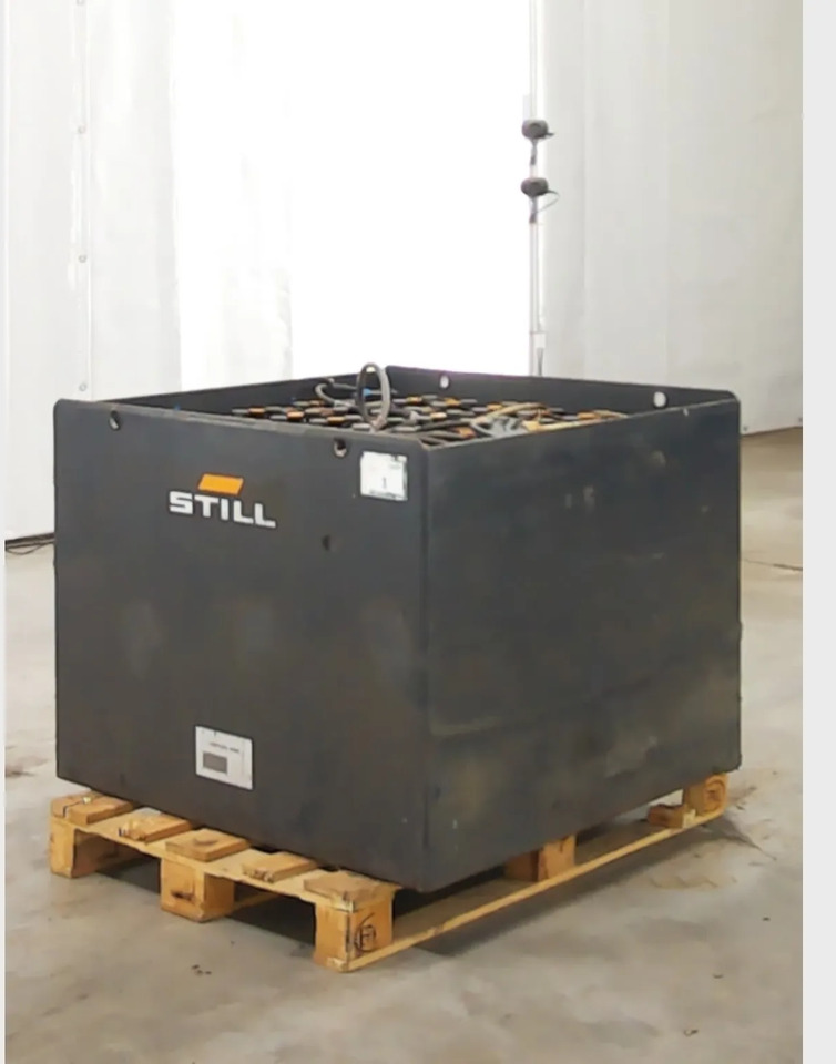 Hawker Battery 80V 840Ah - Accumulateur pour Matériel de manutention: photos 1 Hawker Battery 80V 840Ah - Accumulateur pour Matériel de manutention: photos 1
