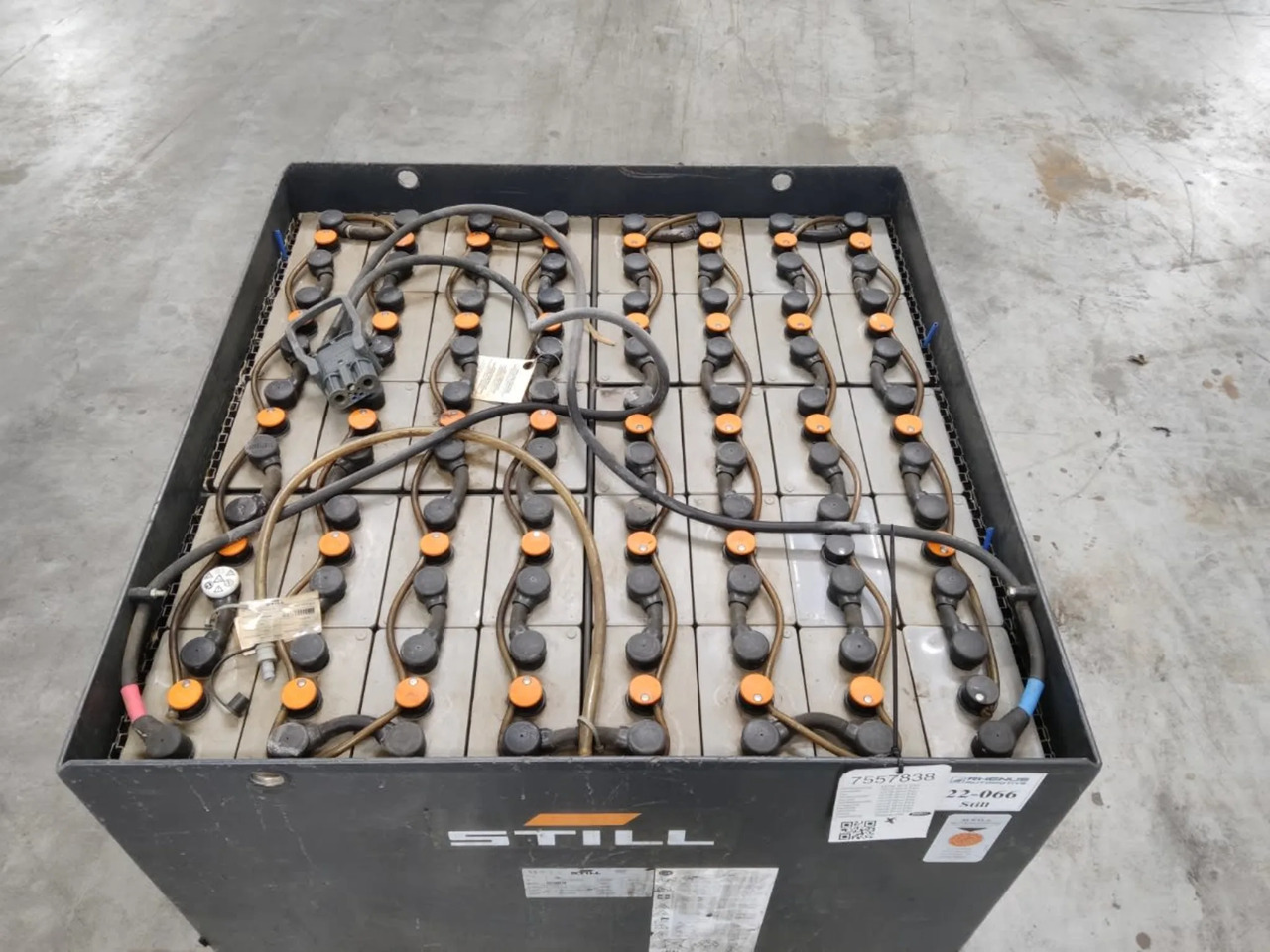 Hawker Battery 80V 840Ah - Accumulateur pour Matériel de manutention: photos 4 Hawker Battery 80V 840Ah - Accumulateur pour Matériel de manutention: photos 4