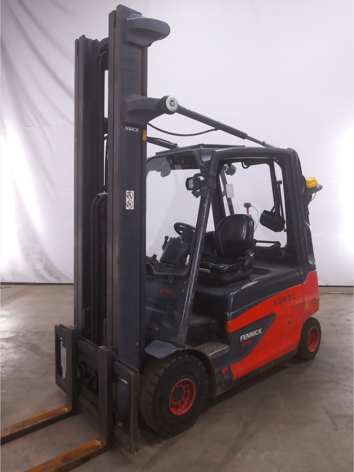 Linde E30L - Chariot élévateur électrique: photos 1 Linde E30L - Chariot élévateur électrique: photos 1
