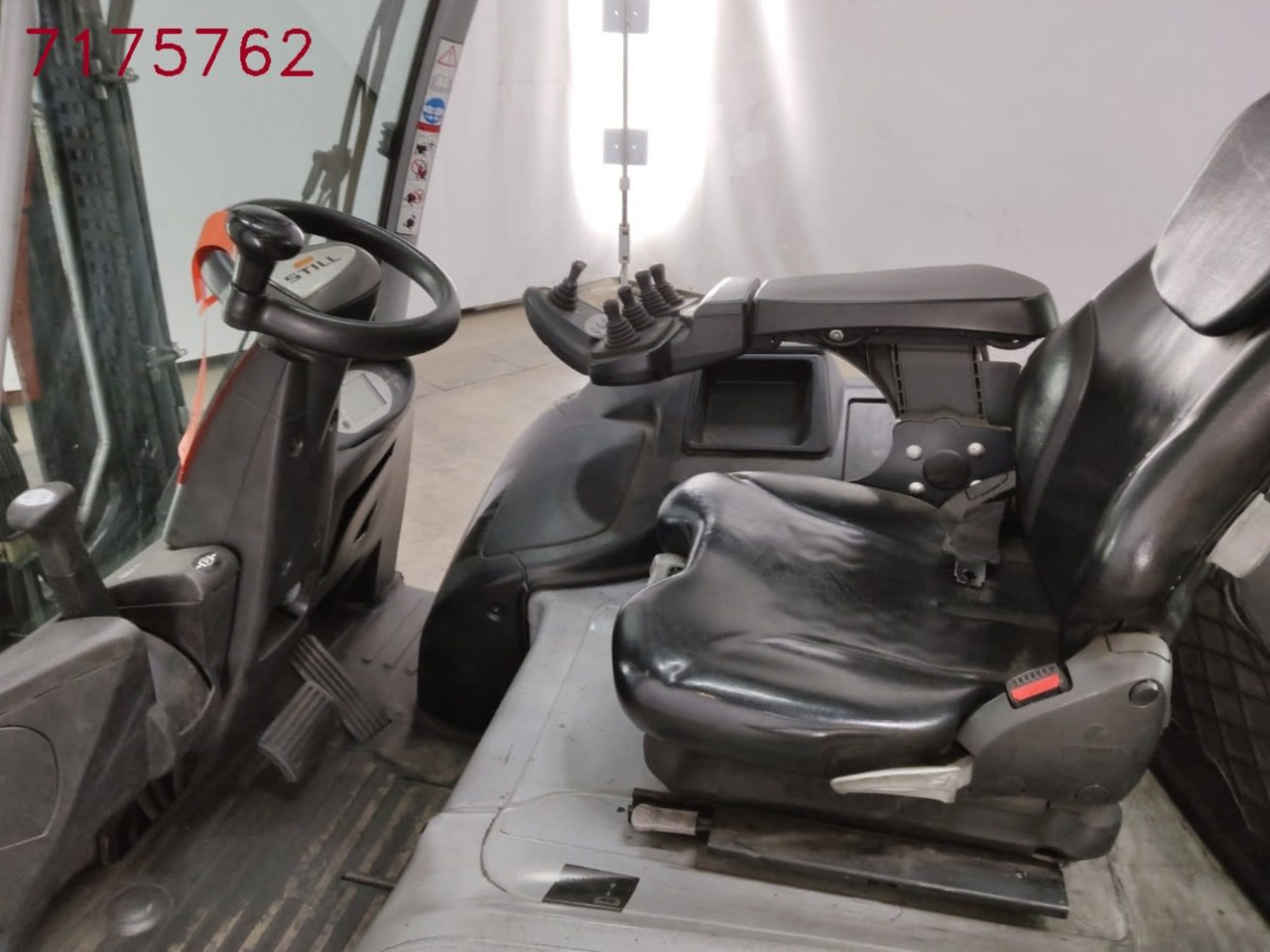 STILL RX60-25 - Chariot élévateur électrique: photos 3 STILL RX60-25 - Chariot élévateur électrique: photos 3