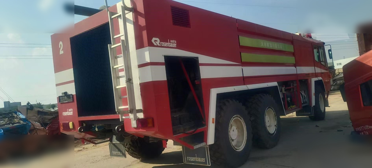 1995 ROSENBAUER FOX - Camion de pompier: photos 2 1995 ROSENBAUER FOX - Camion de pompier: photos 2