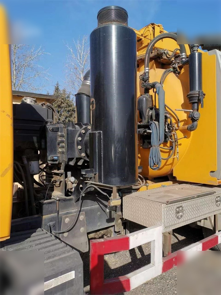 2007 AQUATECH B10 - Camion hydrocureur: photos 3 2007 AQUATECH B10 - Camion hydrocureur: photos 3