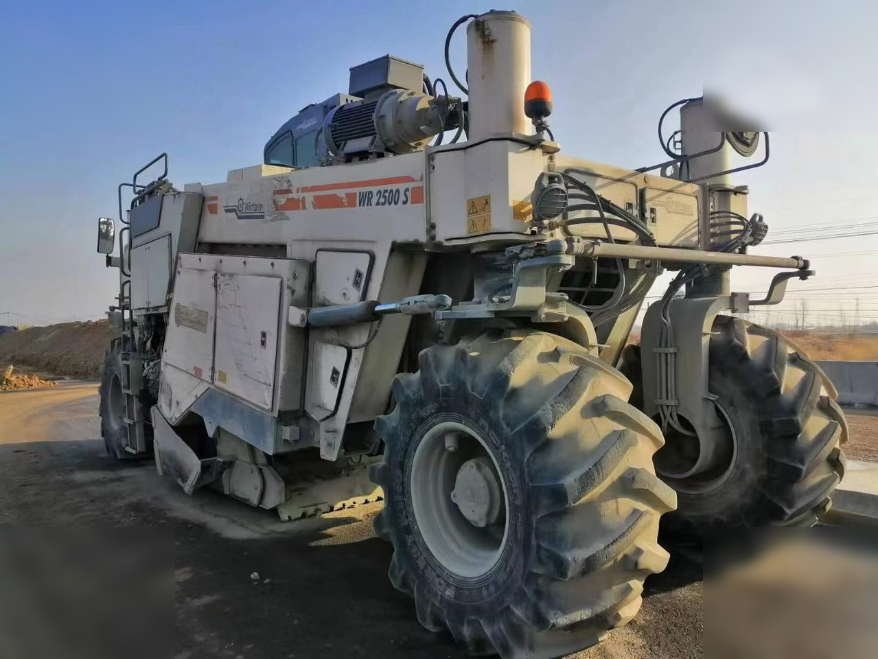 2010 WIRTGEN WR2500S - Stabilisateur: photos 1 2010 WIRTGEN WR2500S - Stabilisateur: photos 1