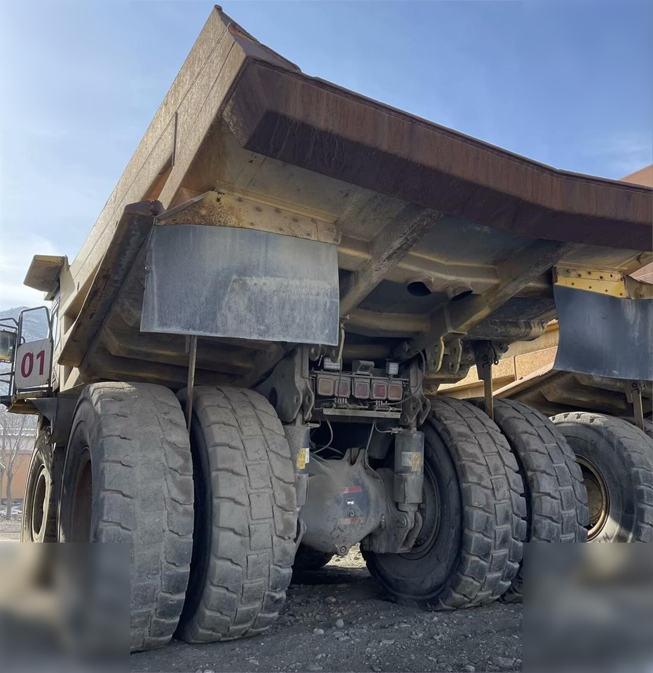 2011 KOMATSU HD465-7 - Tombereau rigide: photos 3 2011 KOMATSU HD465-7 - Tombereau rigide: photos 3