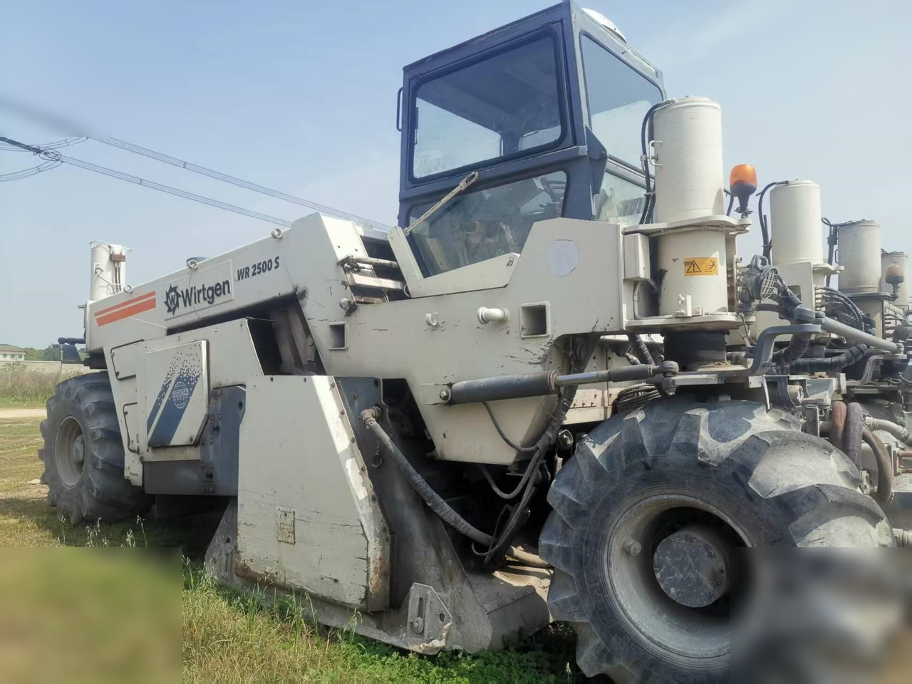 WIRTGEN WR2500 - Stabilisateur: photos 2 WIRTGEN WR2500 - Stabilisateur: photos 2