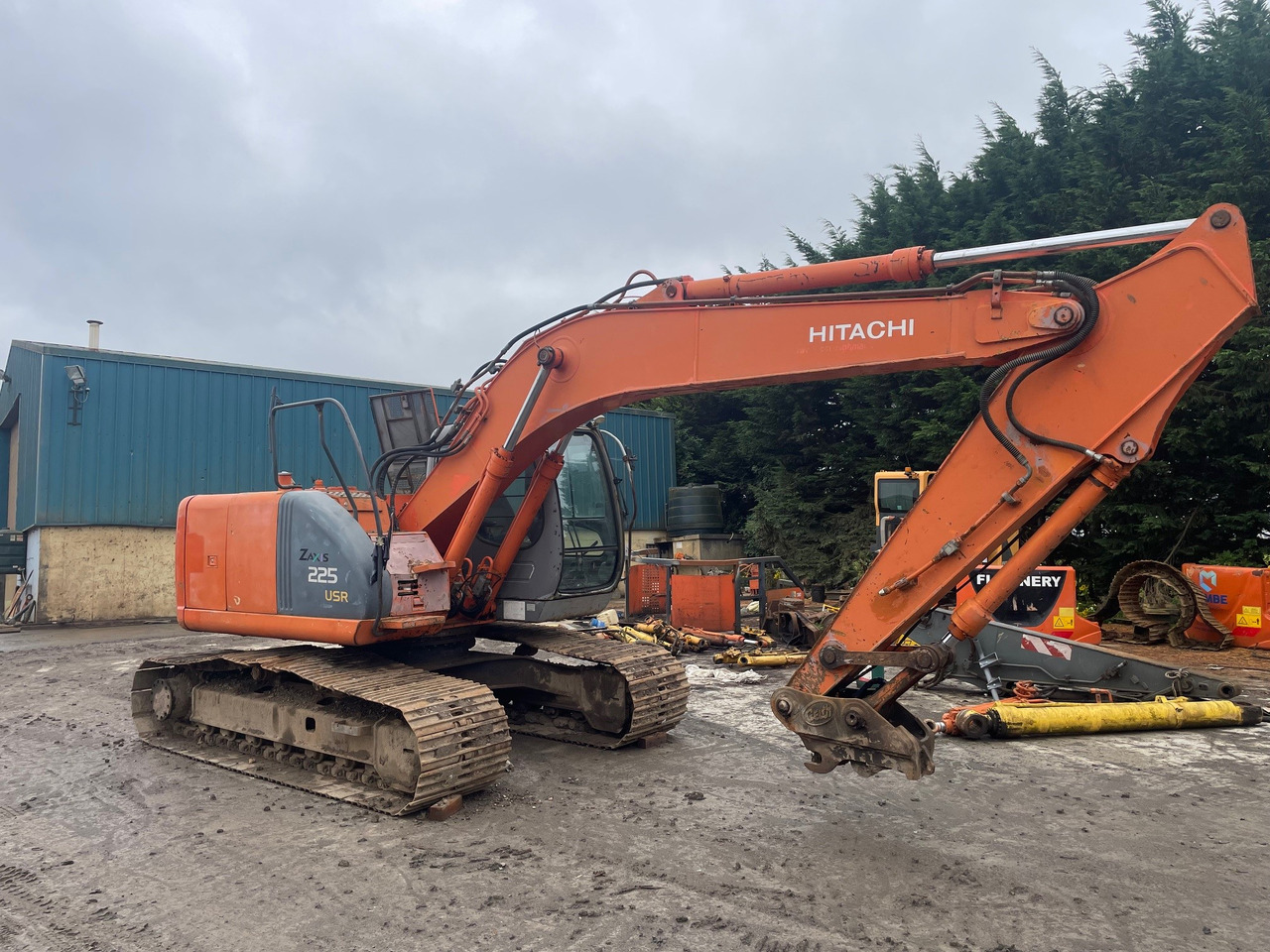 HITACHI ZX225USLC - Pelle sur chenille: photos 4 HITACHI ZX225USLC - Pelle sur chenille: photos 4