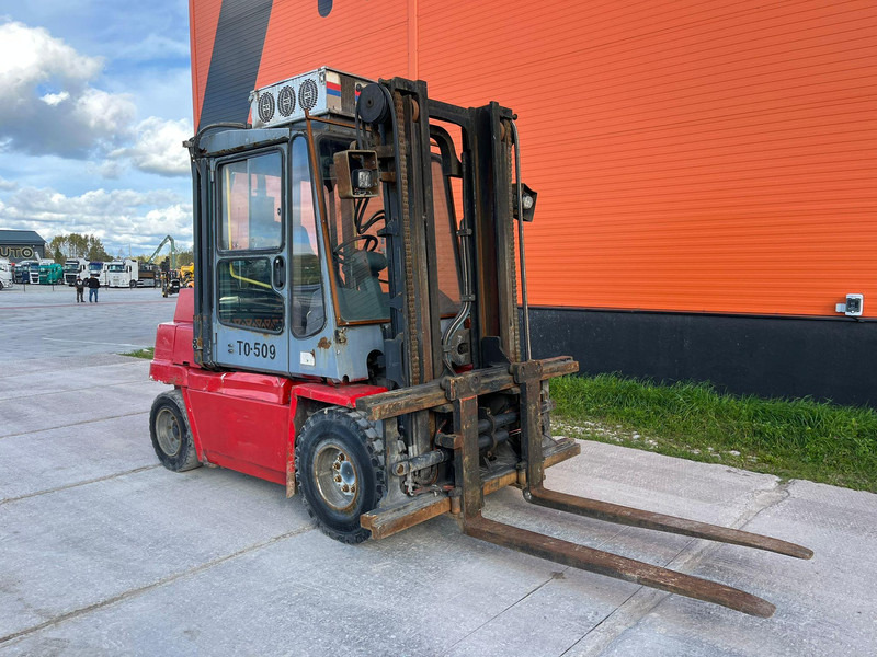 Kalmar DCD 50-6H Rated capacity: 5000 kg / Lifting height: 4000 mm - Chariot élévateur diesel: photos 4 Kalmar DCD 50-6H Rated capacity: 5000 kg / Lifting height: 4000 mm - Chariot élévateur diesel: photos 4