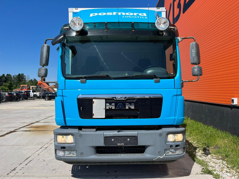 MAN TGM 15.250 4x2 BOX L=7531 mm - Camion fourgon: photos 2 MAN TGM 15.250 4x2 BOX L=7531 mm - Camion fourgon: photos 2