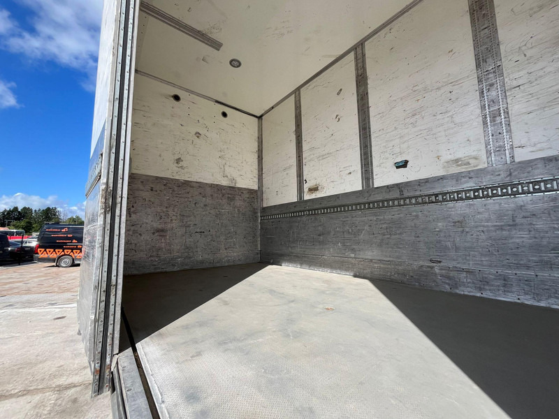 Camion fourgon Mercedes-Benz Actros 2545 6x2*4 BOX L=7400mm: photos 13 Camion fourgon Mercedes-Benz Actros 2545 6x2*4 BOX L=7400mm: photos 13