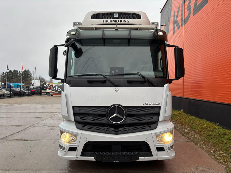 Mercedes-Benz Antos 1832 4x2 THERMOKING T-1200R / BOX L=8508 mm - Camion frigorifique: photos 3 Mercedes-Benz Antos 1832 4x2 THERMOKING T-1200R / BOX L=8508 mm - Camion frigorifique: photos 3