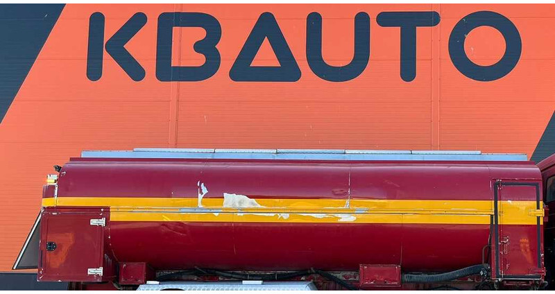 Onbekend HOOKLIFT WATER TANK - Réservoir de carburant pour Camion: photos 1 Onbekend HOOKLIFT WATER TANK - Réservoir de carburant pour Camion: photos 1