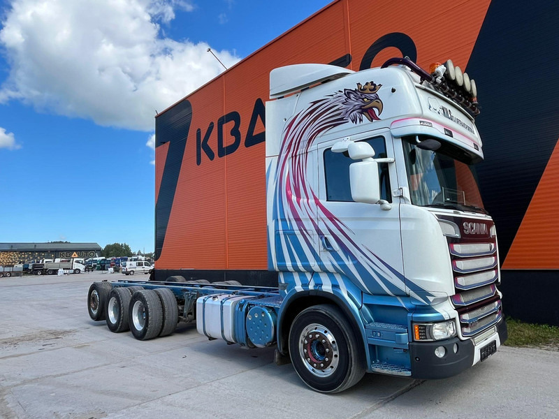 Scania R560 8x4*4 9 TON FRONT AXLE / RETARDER / CHASSIS L=9130 mm - Châssis cabine: photos 3 Scania R560 8x4*4 9 TON FRONT AXLE / RETARDER / CHASSIS L=9130 mm - Châssis cabine: photos 3