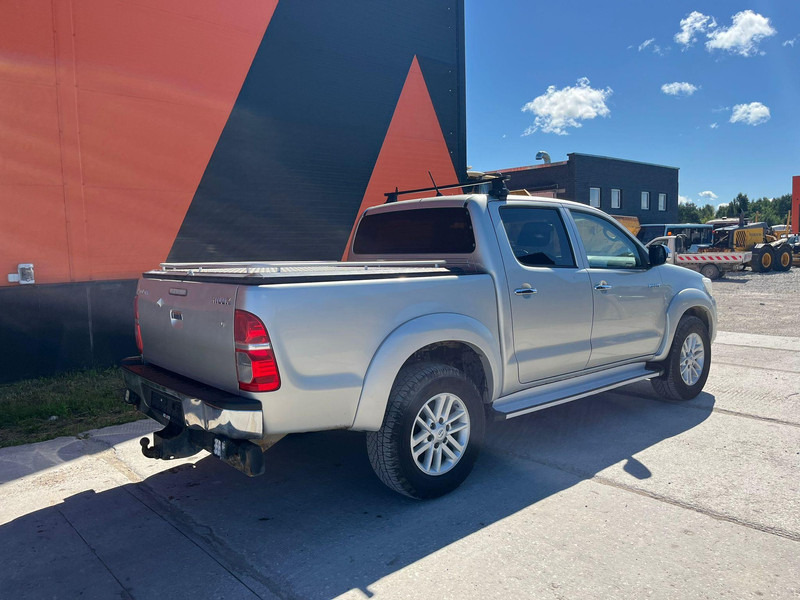 Pick-up Toyota Hilux 4x4: photos 6