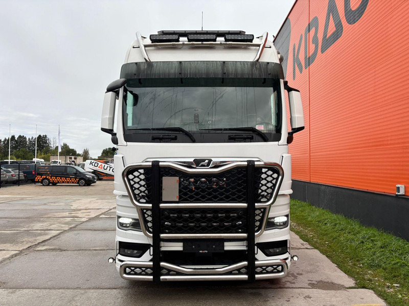 MAN TGX 28.580 6x2 TWIN BED GX CAB / INTARDER / DOUBLE BOGIE - Tracteur routier: photos 3 MAN TGX 28.580 6x2 TWIN BED GX CAB / INTARDER / DOUBLE BOGIE - Tracteur routier: photos 3