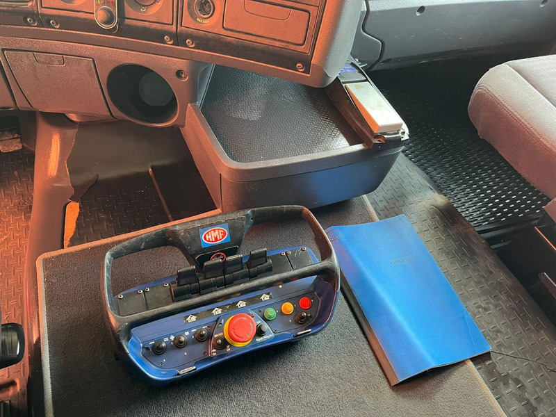 Tracteur routier Scania R 560 6x2 HMF2220 K4 / RETARDER: photos 14 Tracteur routier Scania R 560 6x2 HMF2220 K4 / RETARDER: photos 14