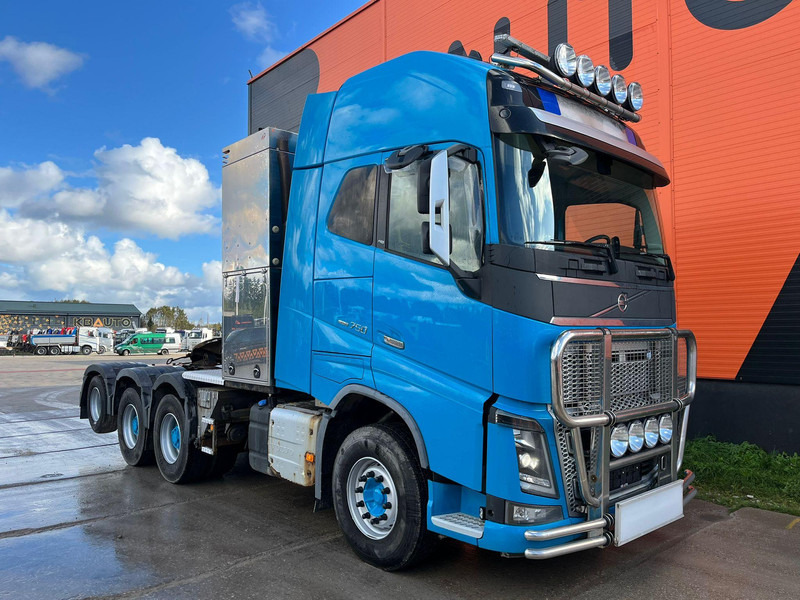 Volvo FH 16 750 8x4 GCW 130 ton / GLOBE XL / HYDRAULICS / BIG AXLES - Tracteur routier: photos 3 Volvo FH 16 750 8x4 GCW 130 ton / GLOBE XL / HYDRAULICS / BIG AXLES - Tracteur routier: photos 3
