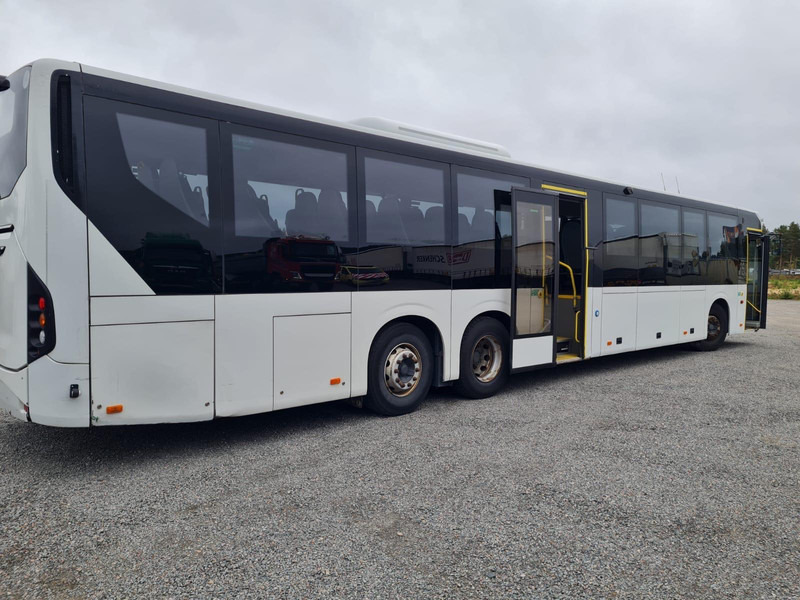 Volvo 8900 B8R 6x2*4 EURO6 / 59 SEATS / AC / AUXILIARY HEATING / Wheelchair lift / - Bus interurbain: photos 3 Volvo 8900 B8R 6x2*4 EURO6 / 59 SEATS / AC / AUXILIARY HEATING / Wheelchair lift / - Bus interurbain: photos 3