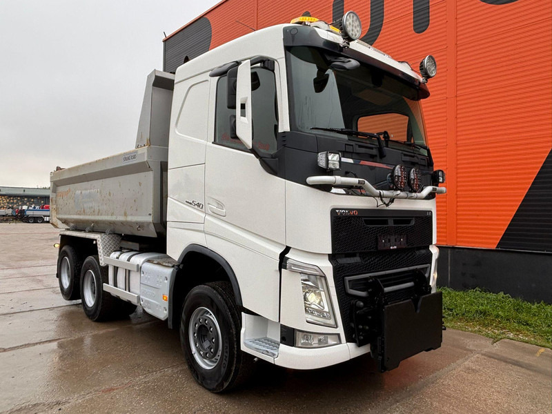 Volvo FH 540 6x4 RETARDER / TANDEM AXLE LIFT / SNOWPLOW EQUIPMENT / BOX L = 4473 mm - Camion benne: photos 4 Volvo FH 540 6x4 RETARDER / TANDEM AXLE LIFT / SNOWPLOW EQUIPMENT / BOX L = 4473 mm - Camion benne: photos 4