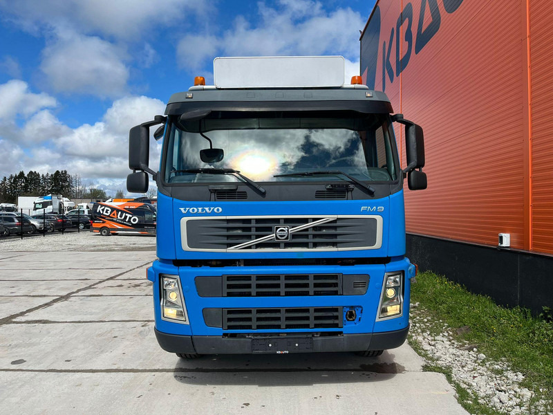 Volvo FM 9 300 6x2*4 HIAB 085D-3 / PLATFORM L=6320 mm - Camion plateau, Camion grue: photos 3 Volvo FM 9 300 6x2*4 HIAB 085D-3 / PLATFORM L=6320 mm - Camion plateau, Camion grue: photos 3