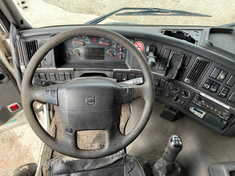 Crédit-bail de Volvo FM 9 300 6x2 CHASSIS L=8779 mm Volvo FM 9 300 6x2 CHASSIS L=8779 mm: photos 16
