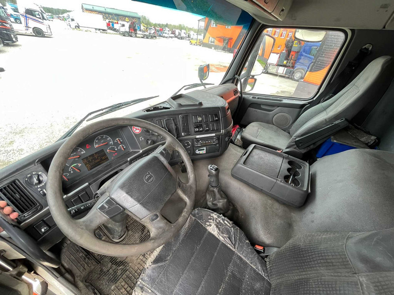 Crédit-bail de Volvo FM 9 300 6x2 CHASSIS L=8779 mm Volvo FM 9 300 6x2 CHASSIS L=8779 mm: photos 20