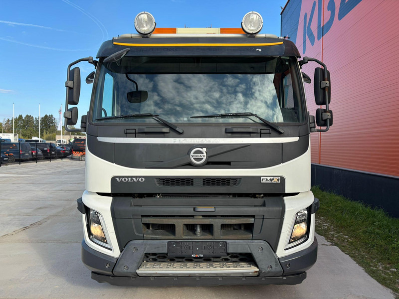Volvo FMX 500 8x4 PUMI 24-3 - 24 m - 2303 hours / 7 m3 / FULL STEEL - Camion malaxeur: photos 3 Volvo FMX 500 8x4 PUMI 24-3 - 24 m - 2303 hours / 7 m3 / FULL STEEL - Camion malaxeur: photos 3
