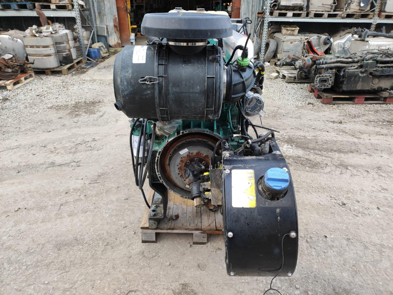 Volvo PENTA TAD872VE / TAD873VE 22625483 INDUSTRIAL ENGINES / 21898783 MONITORING MODULE - Moteur pour Camion: photos 2 Volvo PENTA TAD872VE / TAD873VE 22625483 INDUSTRIAL ENGINES / 21898783 MONITORING MODULE - Moteur pour Camion: photos 2