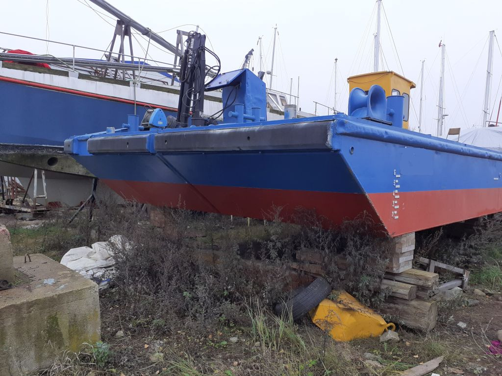 Łódź robocza / pchacz na wody śródlądowe i porty morskie - Excavatrice amphibie: photos 3 Łódź robocza / pchacz na wody śródlądowe i porty morskie - Excavatrice amphibie: photos 3