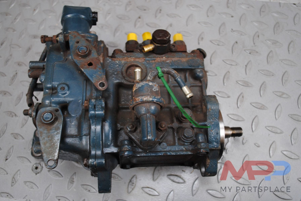Injectiepomp Kubota V3800, V3800-T, V3300 en V3600 - Pompe à carburant: photos 2 Injectiepomp Kubota V3800, V3800-T, V3300 en V3600 - Pompe à carburant: photos 2