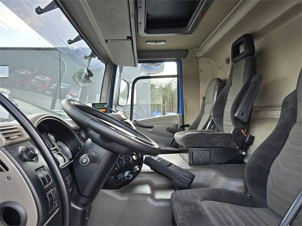 DAF LF 2011 MOL PUSHER 2000 Garbage Truck - Benne à ordures ménagères: photos 2 DAF LF 2011 MOL PUSHER 2000 Garbage Truck - Benne à ordures ménagères: photos 2