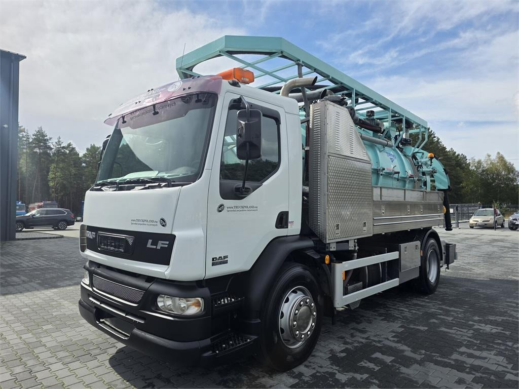 DAF WUKO JUROP KOMBI FOR SEWAGE CLEANING - Camion hydrocureur: photos 3 DAF WUKO JUROP KOMBI FOR SEWAGE CLEANING - Camion hydrocureur: photos 3
