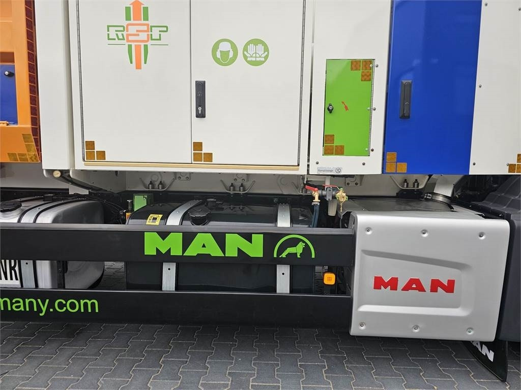 Camion hydrocureur MAN RSP ESE 18/4-KM Saugbagger vacuum cleaner excavato: photos 22