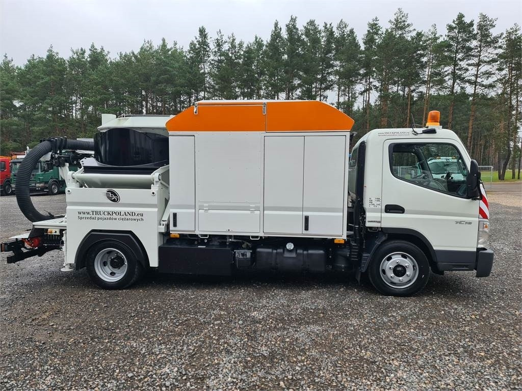 Mitsubishi CANTER odkurzacz koparka ssąca Saugbagger CITY SAU - Camion hydrocureur: photos 3 Mitsubishi CANTER odkurzacz koparka ssąca Saugbagger CITY SAU - Camion hydrocureur: photos 3