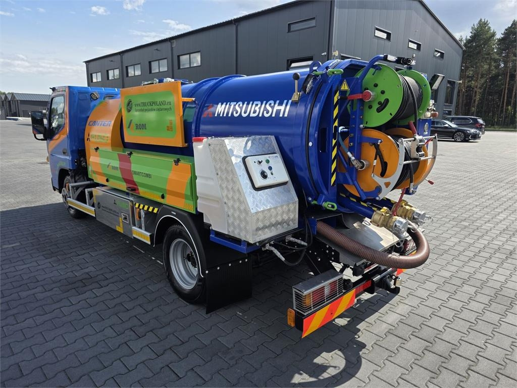 Mitsubishi ROM SMART COMBI WUKO HOT WATER FOR CLEANING SEWAGE - Camion hydrocureur: photos 5 Mitsubishi ROM SMART COMBI WUKO HOT WATER FOR CLEANING SEWAGE - Camion hydrocureur: photos 5