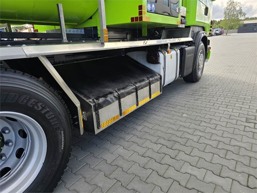 Scania Disab Centurion P210/9 Suction-blowing vacuum load - Camion hydrocureur: photos 2 Scania Disab Centurion P210/9 Suction-blowing vacuum load - Camion hydrocureur: photos 2