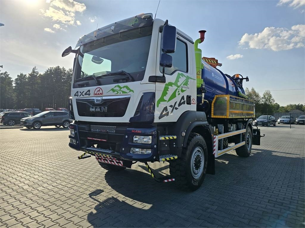 MAN TGM 4x4 GAMON PW8 for collecting liquid waste sepa - Véhicule de voirie/ Spécial: photos 3 MAN TGM 4x4 GAMON PW8 for collecting liquid waste sepa - Véhicule de voirie/ Spécial: photos 3