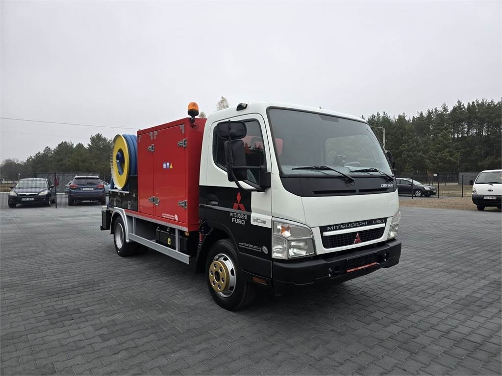 Mitsubishi RIONED COMBI WUKO FOR CLEANING SEWAGE - Véhicule de voirie/ Spécial: photos 2 Mitsubishi RIONED COMBI WUKO FOR CLEANING SEWAGE - Véhicule de voirie/ Spécial: photos 2