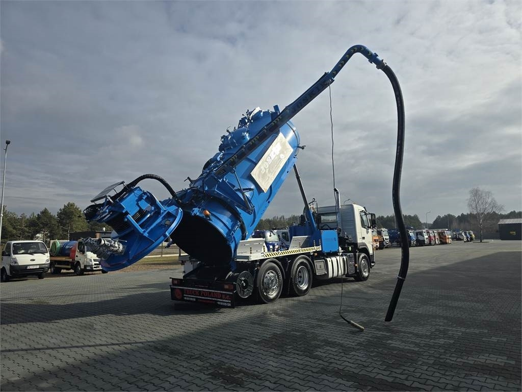 Véhicule de voirie/ Spécial Volvo JOSKIN WUKO FOR CLEANING CHANNELS COMBI: photos 1
