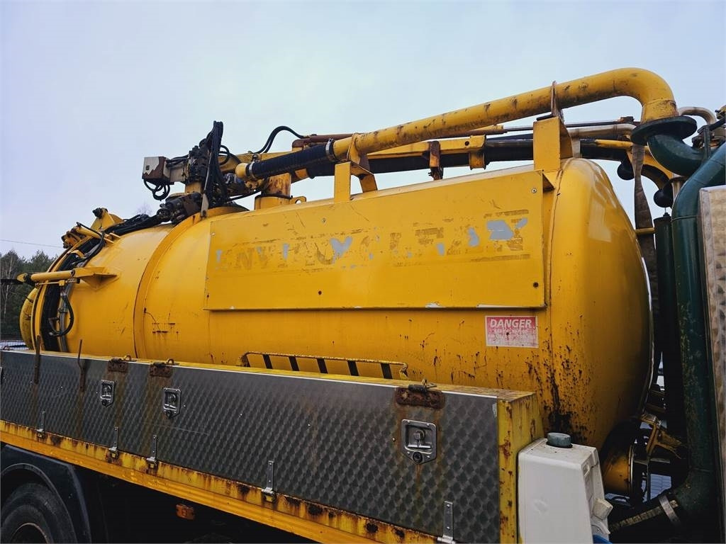 Camion hydrocureur Volvo FULLER TANKERS 2008 WUKO for collecting liquid was: photos 19