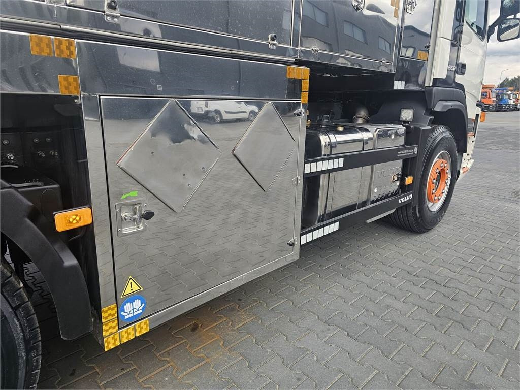 Camion hydrocureur Volvo WUKO ADR ROLBA FOR CLEANING CHANNELS COMBI: photos 19