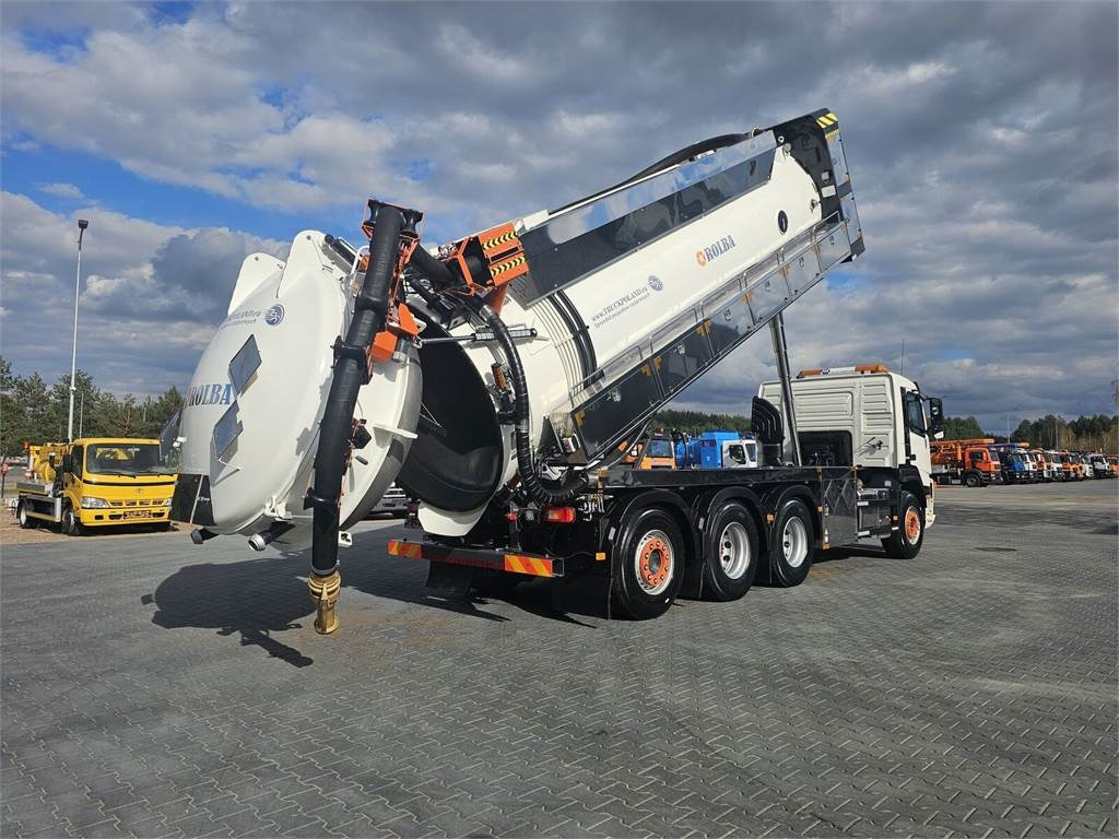 Volvo WUKO ADR ROLBA FOR CLEANING CHANNELS COMBI - Camion hydrocureur: photos 2 Volvo WUKO ADR ROLBA FOR CLEANING CHANNELS COMBI - Camion hydrocureur: photos 2