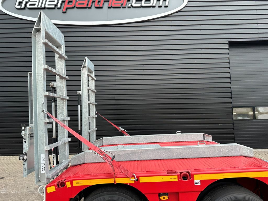 Faymonville Maxtrailer MAX 510 Tiefbett / Forst Model Faymonville Maxtrailer MAX 510 Tiefbett / Forst Model - Semi-remorque surbaissé: photos 5 Faymonville Maxtrailer MAX 510 Tiefbett / Forst Model Faymonville Maxtrailer MAX 510 Tiefbett / Forst Model - Semi-remorque surbaissé: photos 5