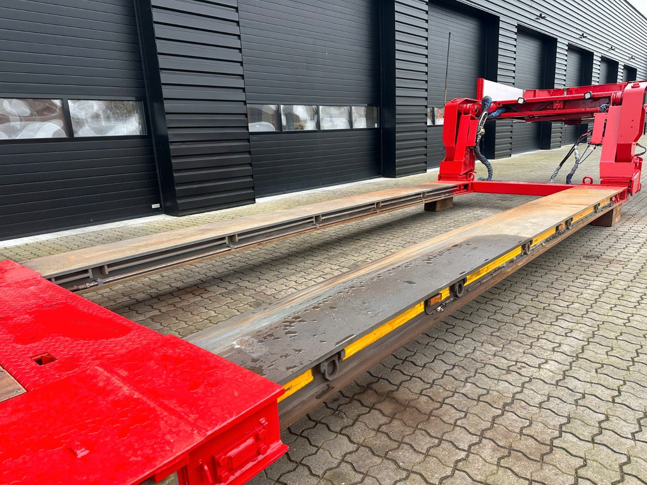 Faymonville Megamax 2 achs tiefbett / Neu Lackiert Faymonville Megamax 2 achs tiefbett / Neu Lackiert - Semi-remorque surbaissé: photos 5 Faymonville Megamax 2 achs tiefbett / Neu Lackiert Faymonville Megamax 2 achs tiefbett / Neu Lackiert - Semi-remorque surbaissé: photos 5