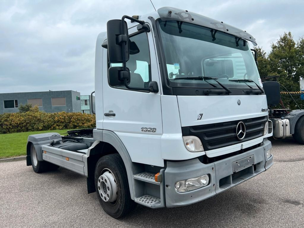 Mercedes-Benz Atego 1328 LS 4x2 + Diagnose Auflieger Mercedes-Benz Atego 1328 LS 4x2 + Diagnose Auflieger - Tracteur routier: photos 4 Mercedes-Benz Atego 1328 LS 4x2 + Diagnose Auflieger Mercedes-Benz Atego 1328 LS 4x2 + Diagnose Auflieger - Tracteur routier: photos 4