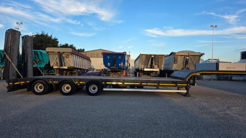 INVEPE-JOLUSO SR329 CNN600 - Semi-remorque surbaissé: photos 4 INVEPE-JOLUSO SR329 CNN600 - Semi-remorque surbaissé: photos 4
