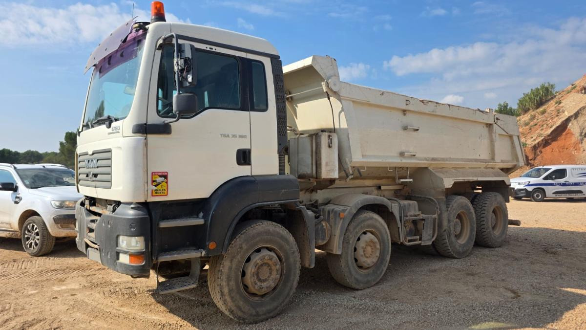 MAN TGA 35.360 - Camion benne: photos 1 MAN TGA 35.360 - Camion benne: photos 1