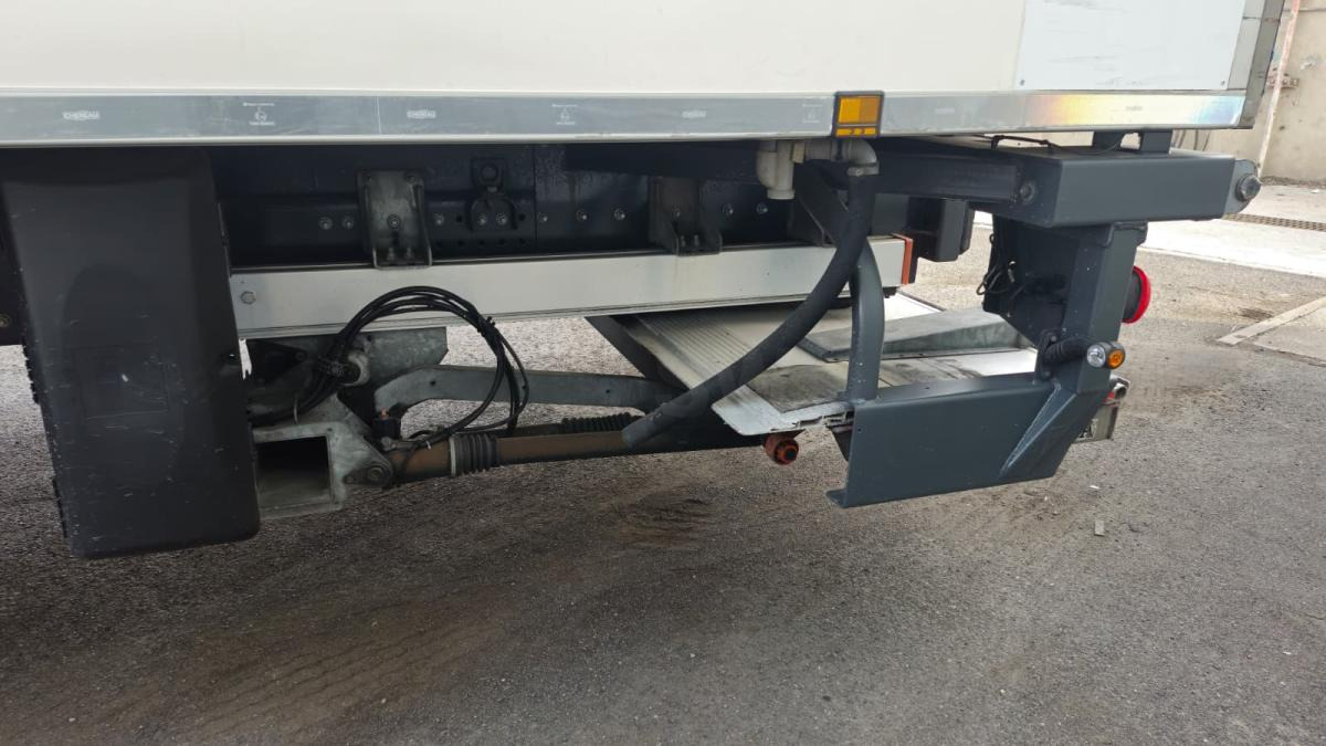 Renault D WIDE (LOCATION / RENT) - Camion frigorifique: photos 5 Renault D WIDE (LOCATION / RENT) - Camion frigorifique: photos 5