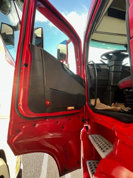 Tracteur routier Volvo FH 460: photos 7