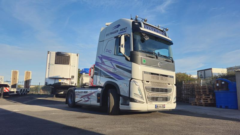 Volvo FH 500 AERO Globetrotter XXL (Location / Rent) - Tracteur routier: photos 1 Volvo FH 500 AERO Globetrotter XXL (Location / Rent) - Tracteur routier: photos 1